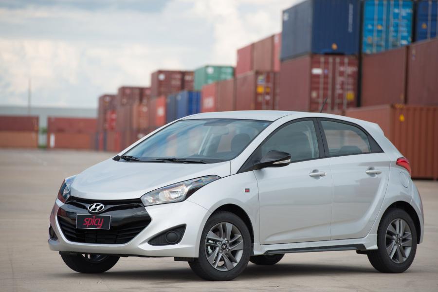  Hyundai HB20 Spicy 1.6 2015 года  (фото 1 из 12)